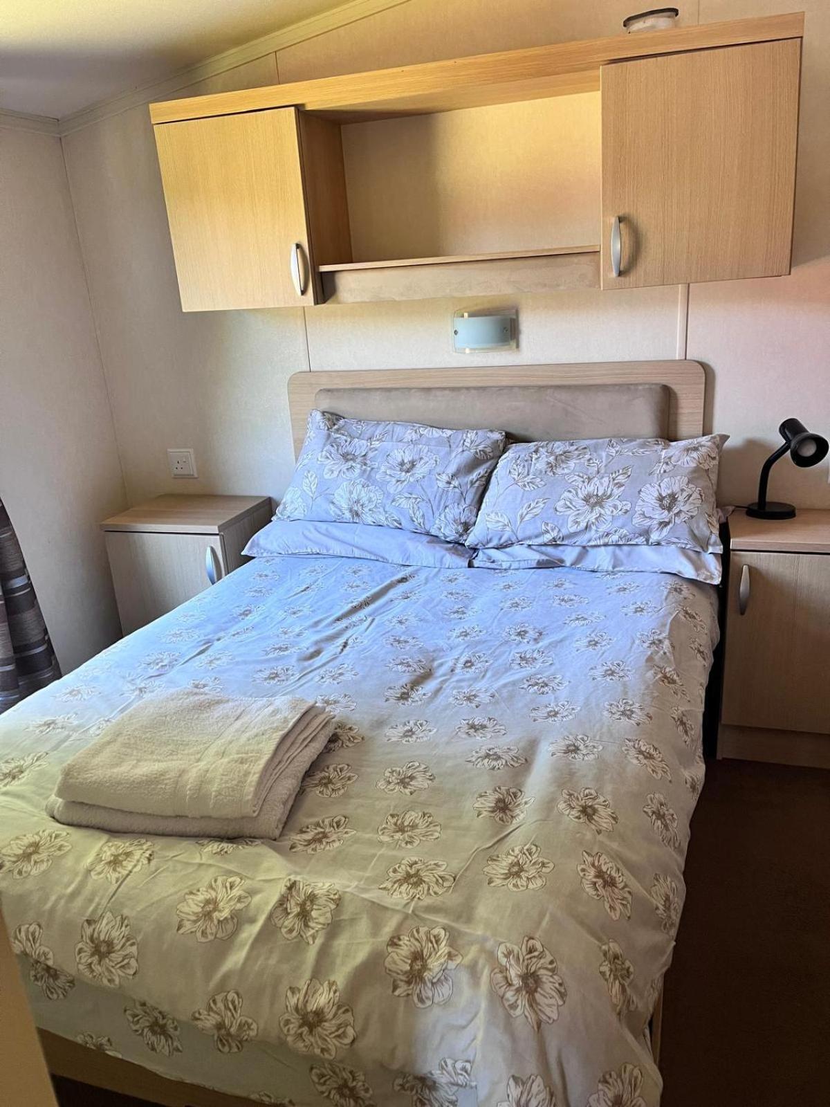 Van Number 123 Beautiful Caravan Sleeps 4 Aberystwyth Exterior photo
